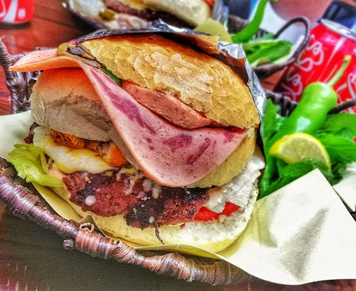 بوم برگر - رستوران فست فود در تبریز