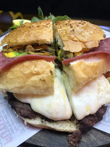 بوم برگر - رستوران فست فود در تبریز