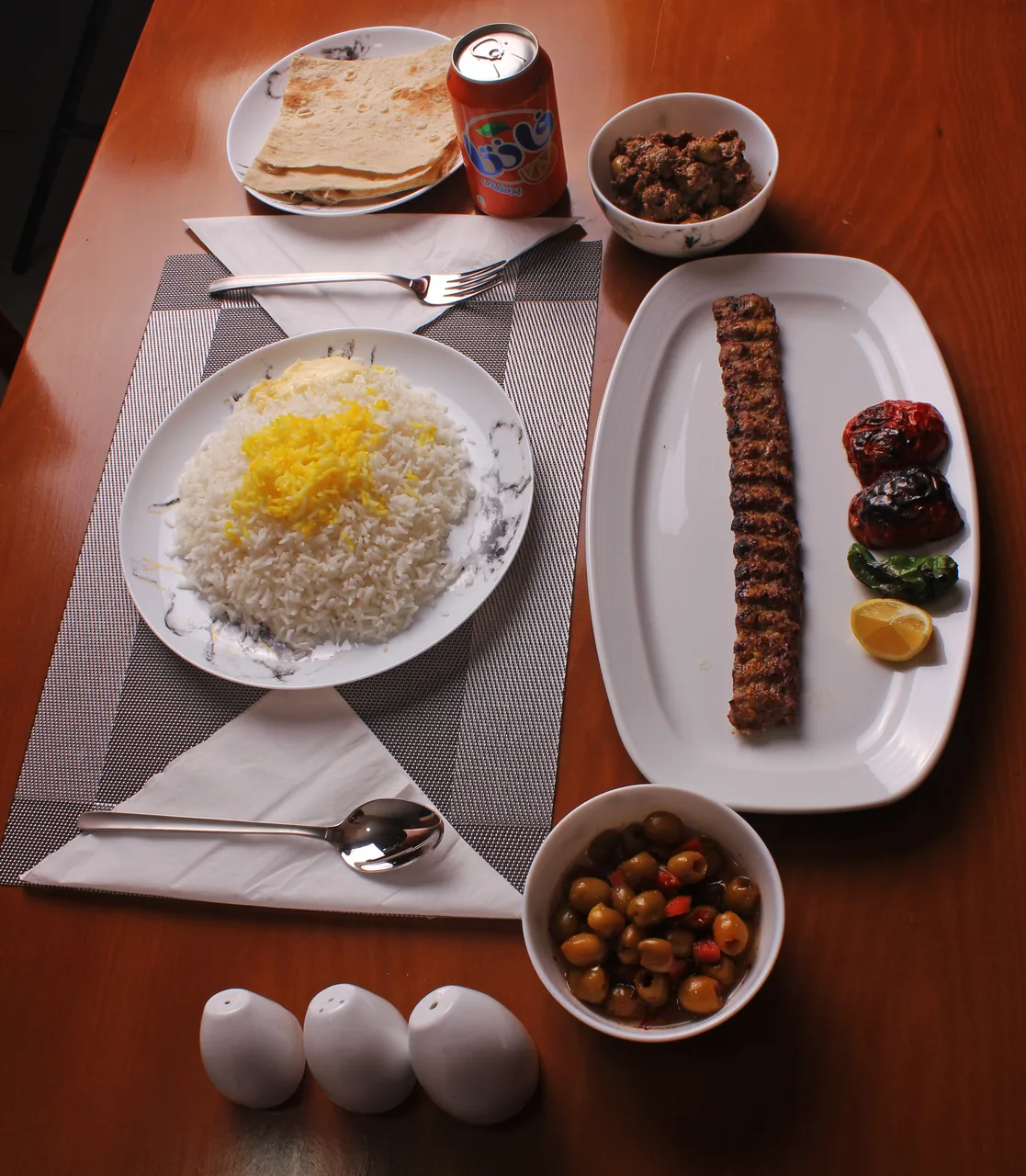 چلوکبابی حاج حسین (مهراجی) - تصویر 2