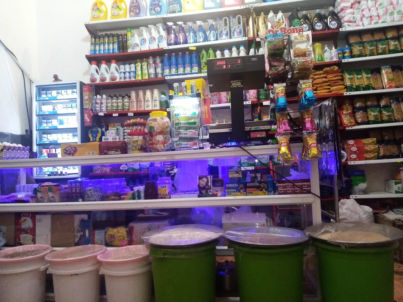 سوپر مارکت گلسرخ(علی قیاسی) - تصویر 5