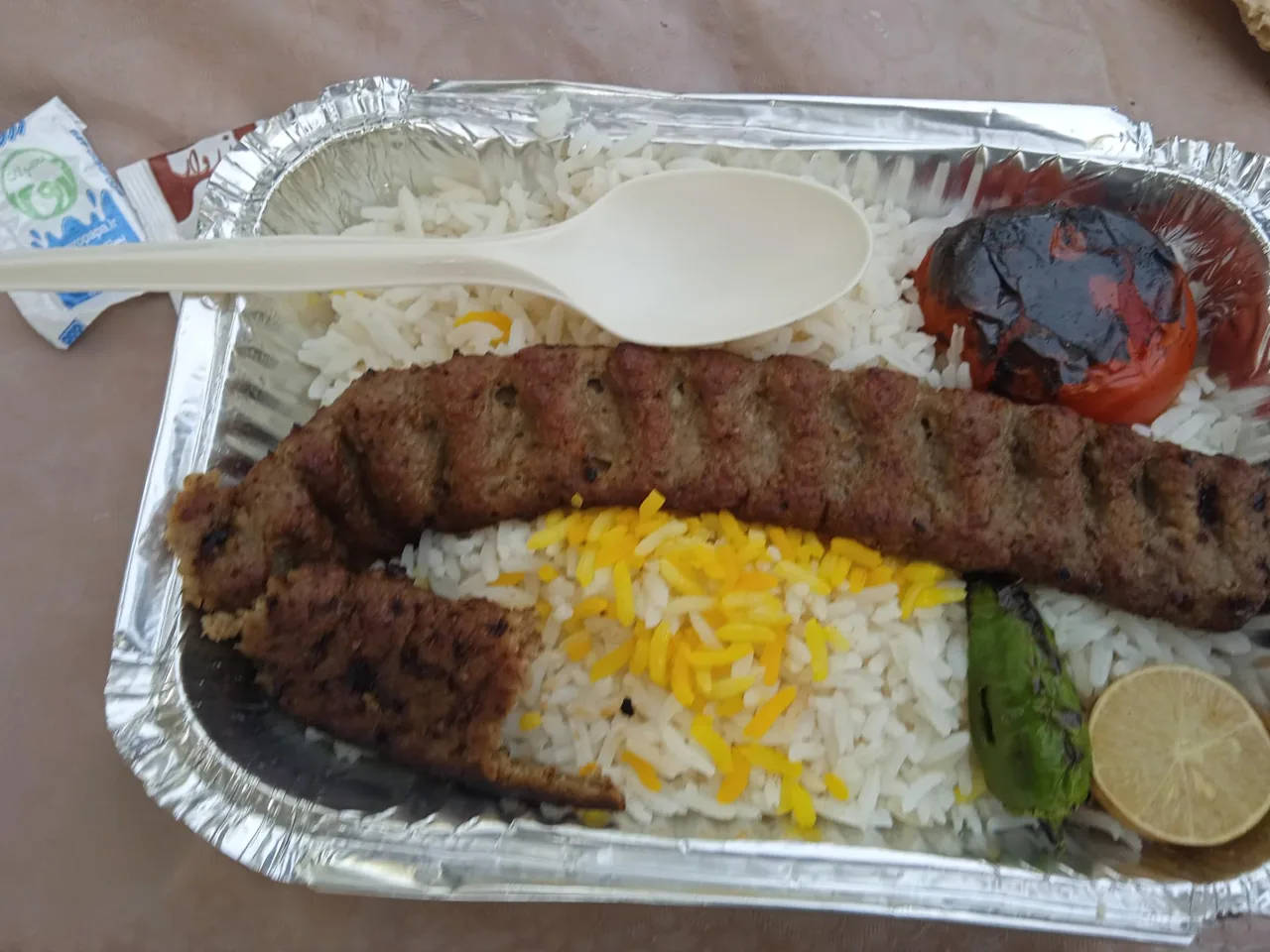نان داغ کباب داغ پاطاق - تصویر 2