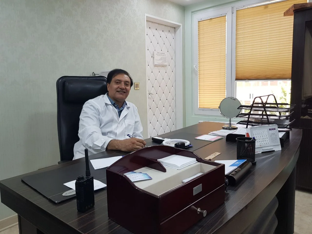 کلینیک زیبایی پارس دکترصمدی - کلینیک پوست و زیبایی در همدان - تصویر 2