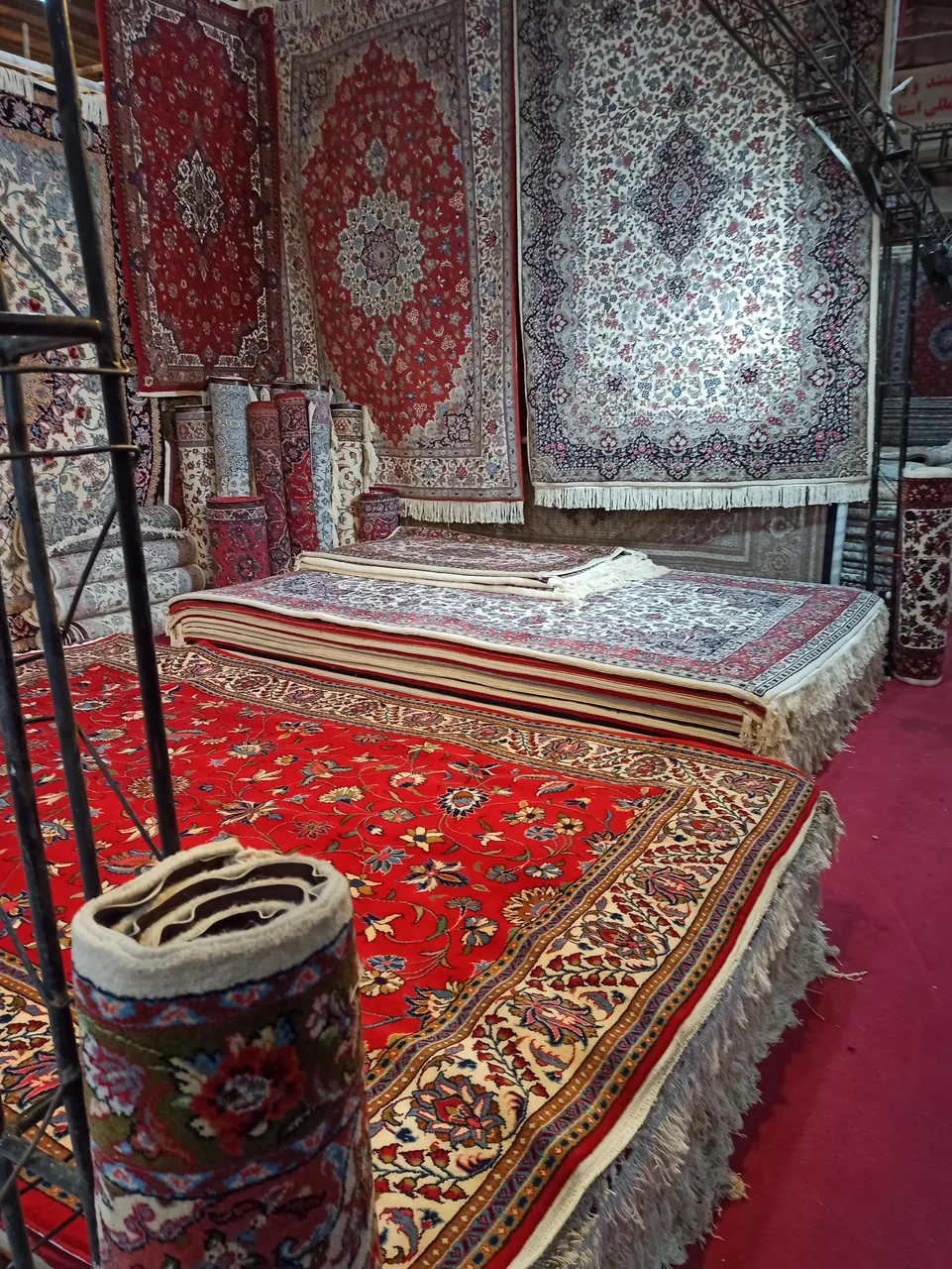 فرش دستباف قدرت اله زهره وند