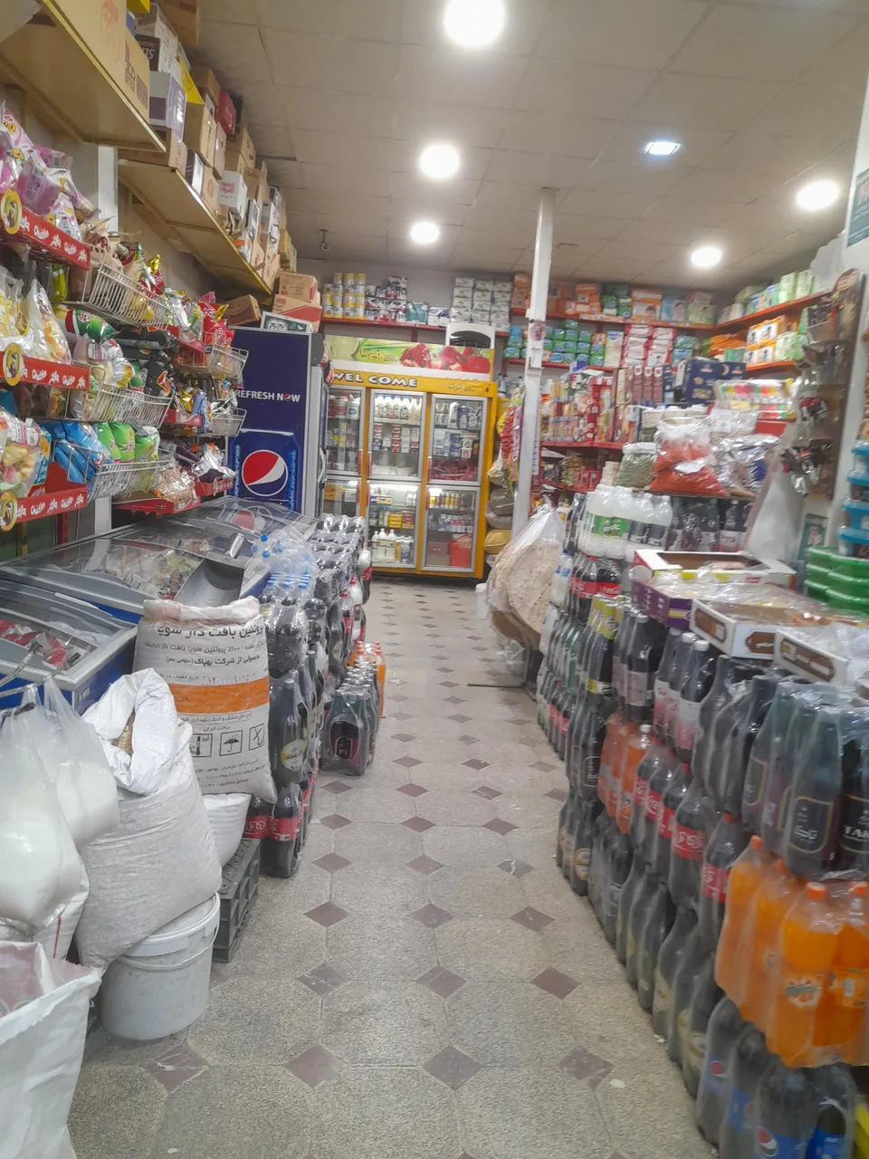 فروشگاه موادغذایی گلبرگ امید - تصویر 2