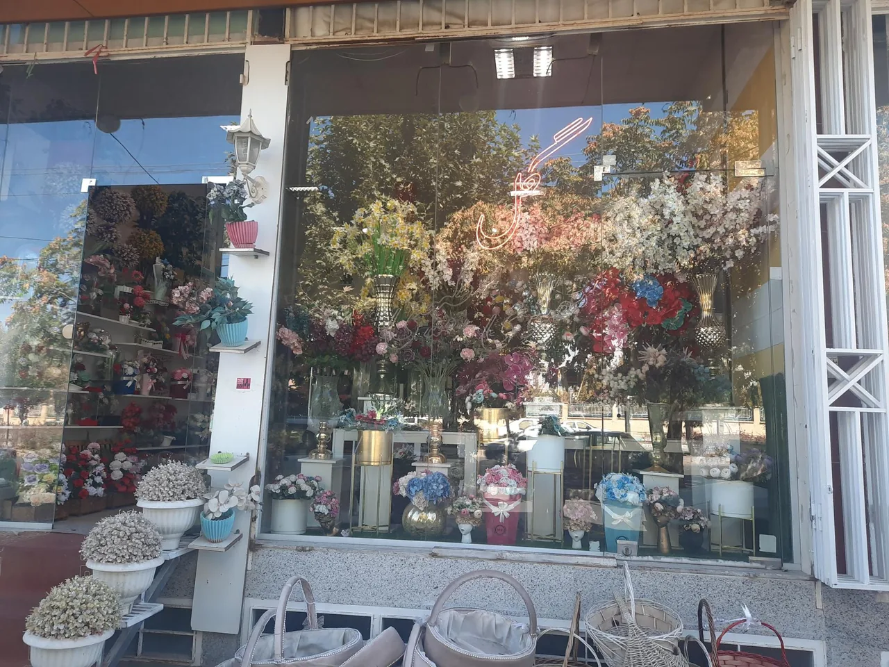 گل فروشی آسمان - گل‌فروشی در همدان