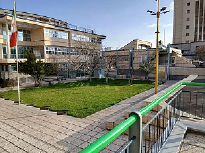 دبیرستان حضرت آمنه