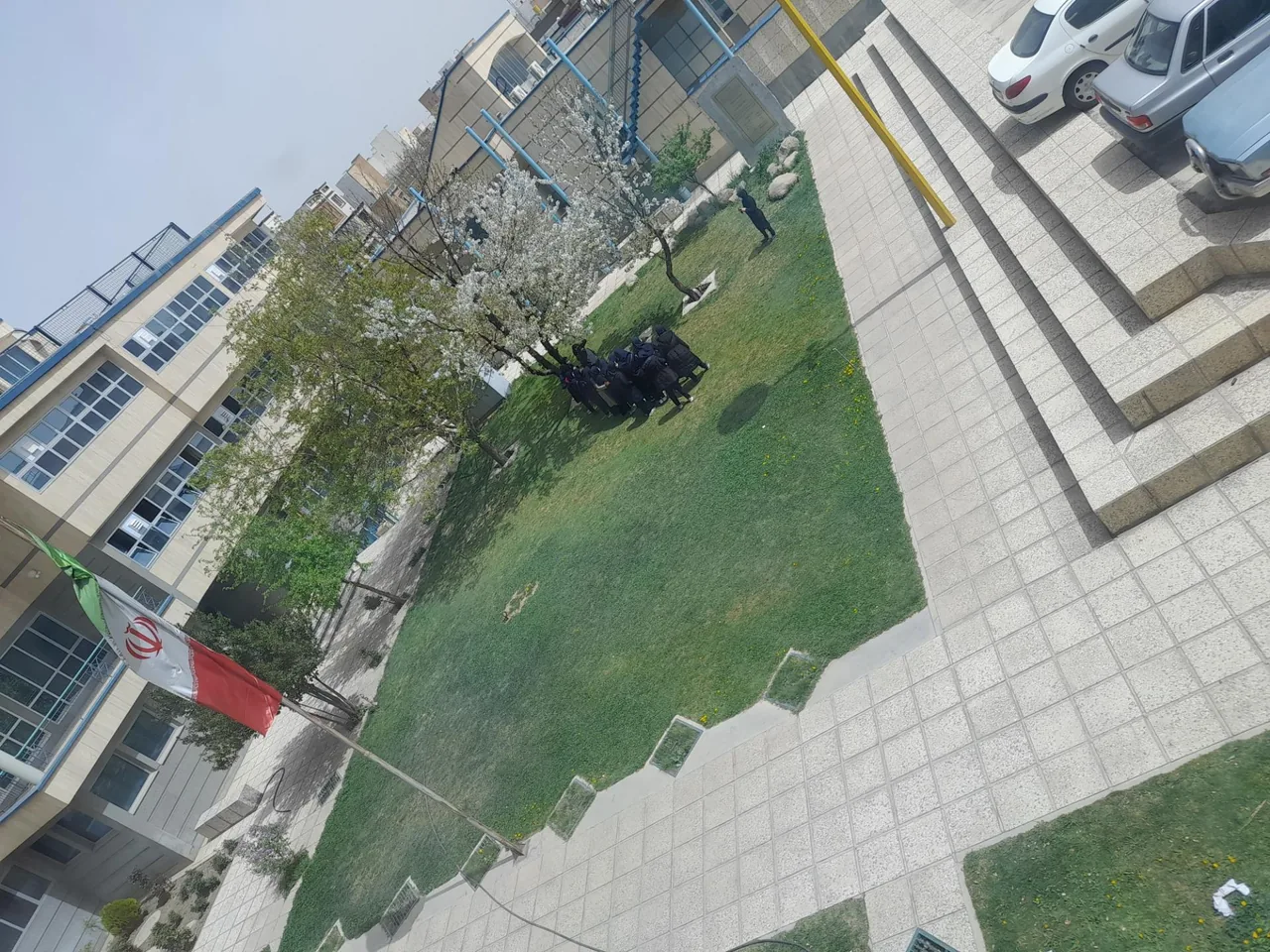 دبیرستان حضرت آمنه - تصویر 3