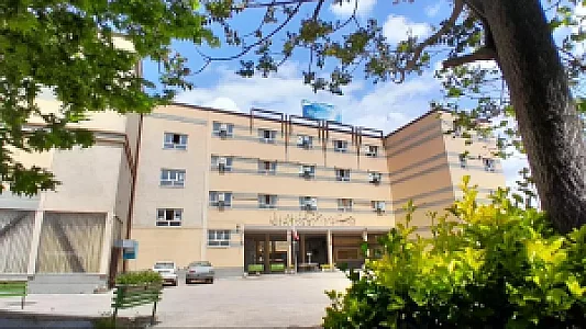 دبیرستان پسرانه نمونه‌ دولتی شهید حاجی بابایی