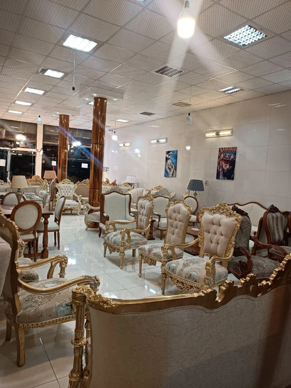مبلمان کاج حقی