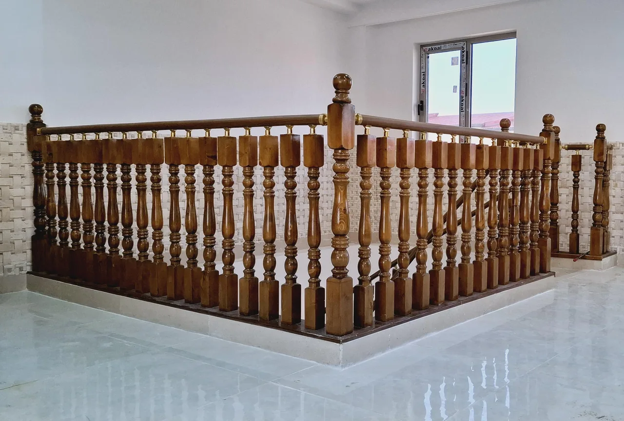 نرده استیل آراد