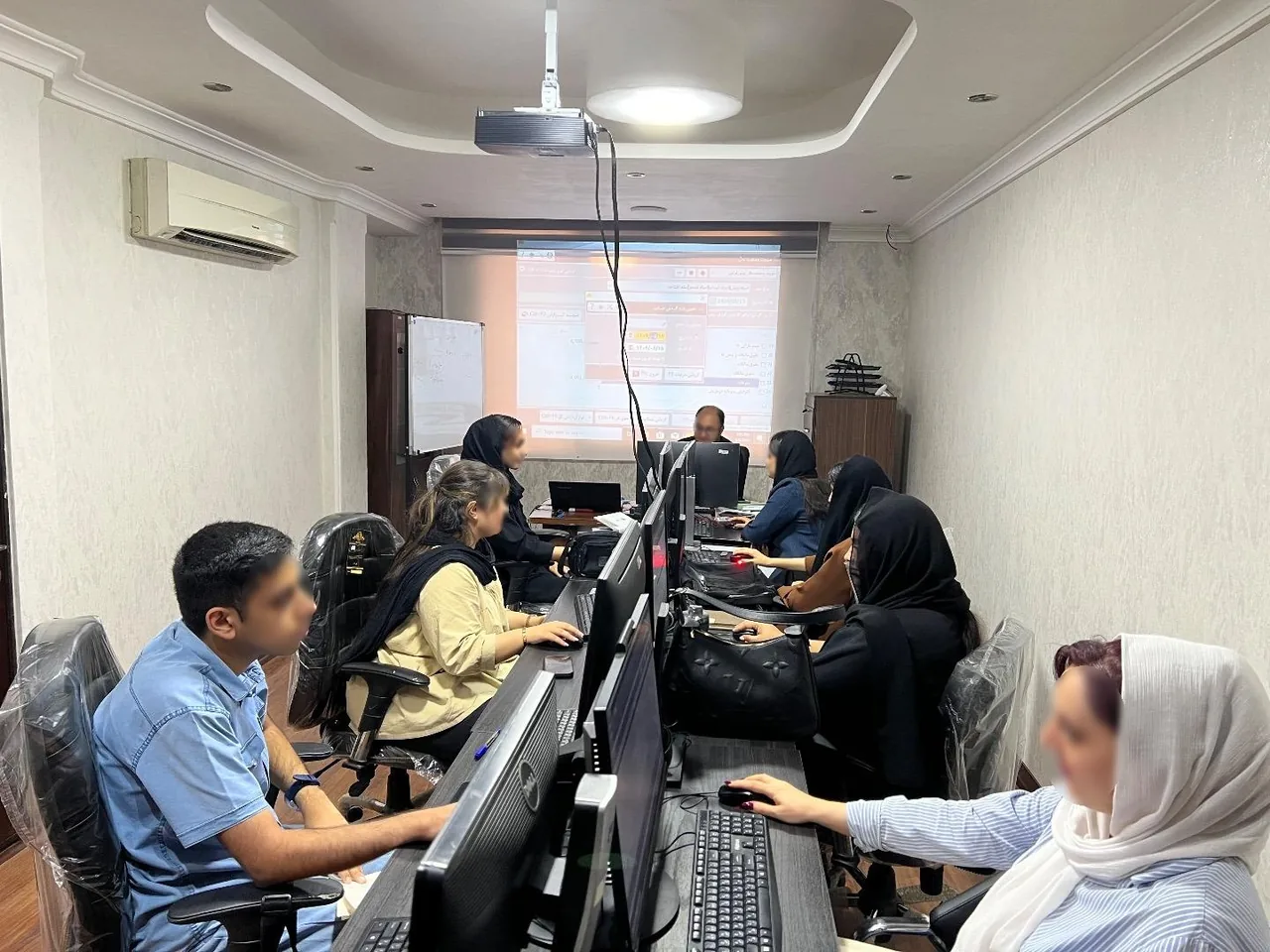 آموزشگاه و شرکت حسابداری آریان محاسب تراز بندر - تصویر 5