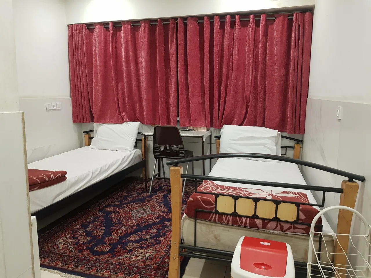 مهمانپذیر اردیبهشت - مهمانسرا و مهمانپذیر در همدان - تصویر 2
