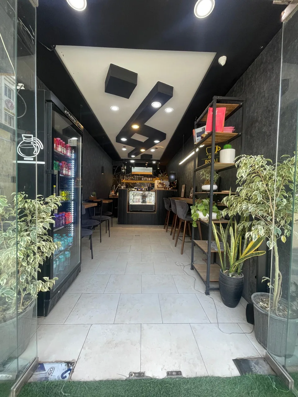 کافه رویال - تصویر 5