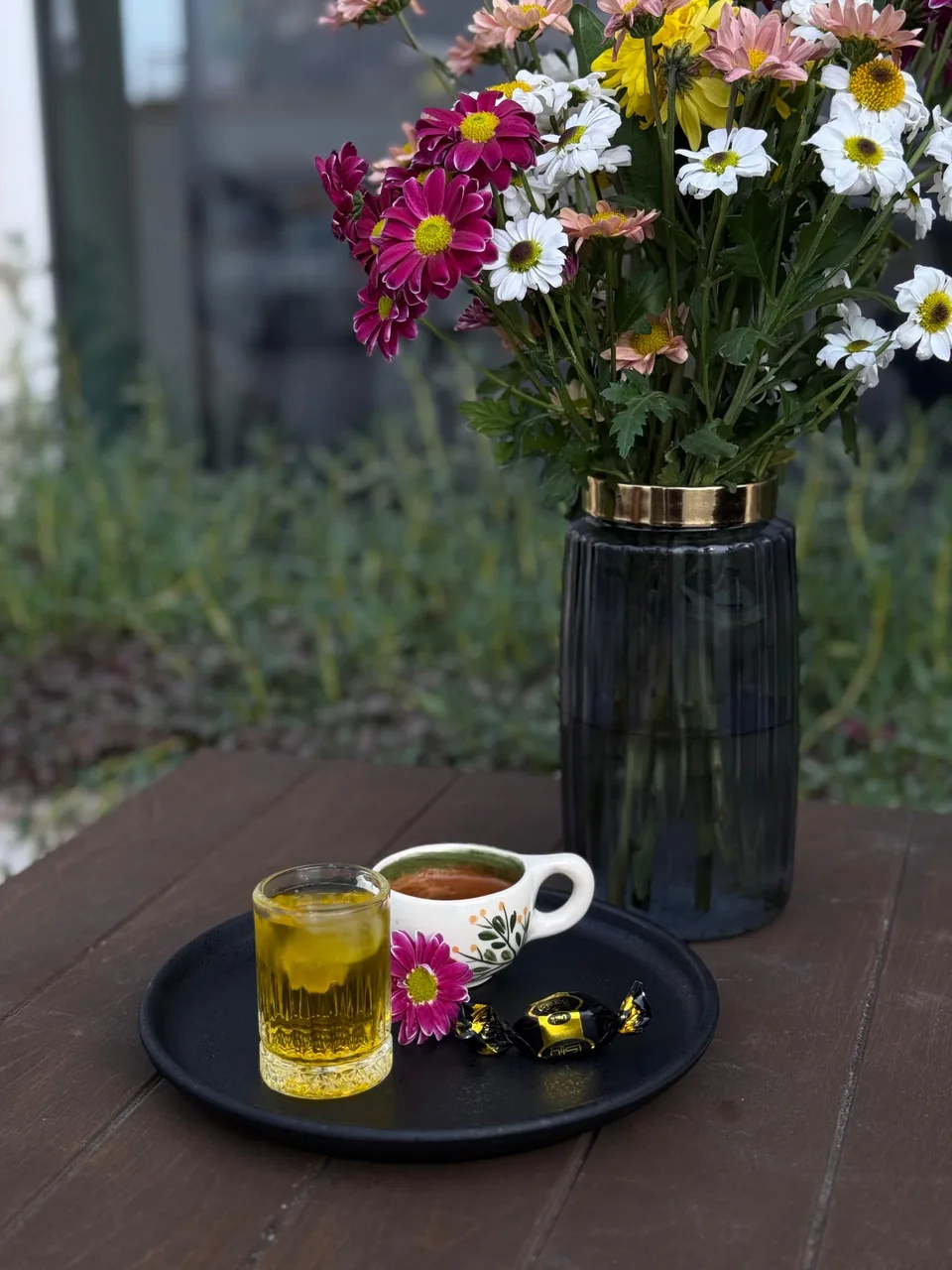کافه لوگا - تصویر 2