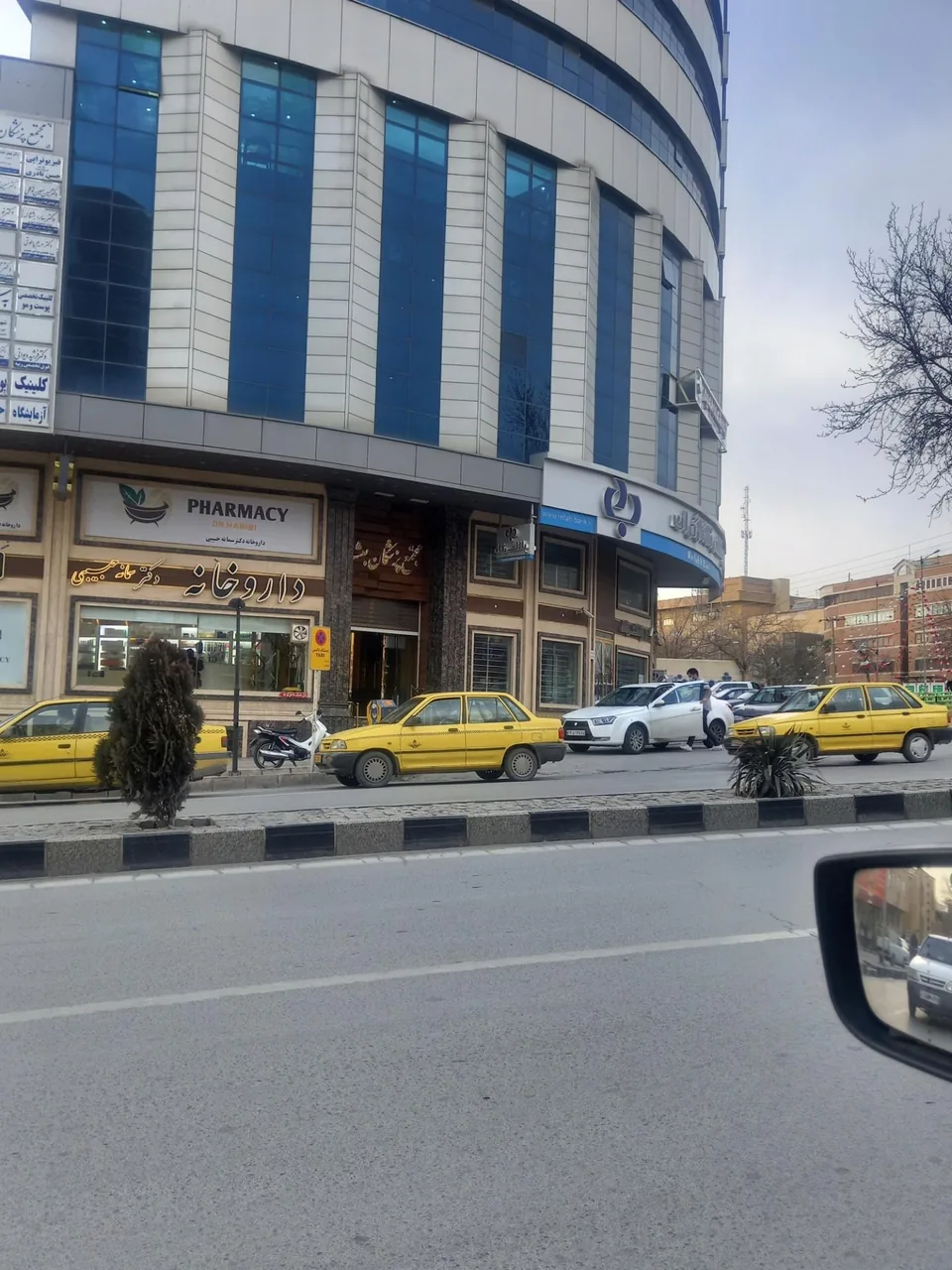 داروخانه دکتر سمانه حبیبی - داروخانه در همدان - تصویر 4