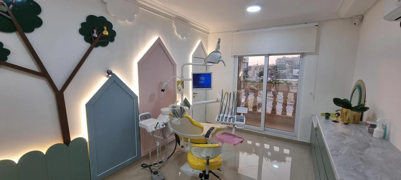 مطب دندانپزشکی دکتر ریحانه نوزایی - تصویر 2