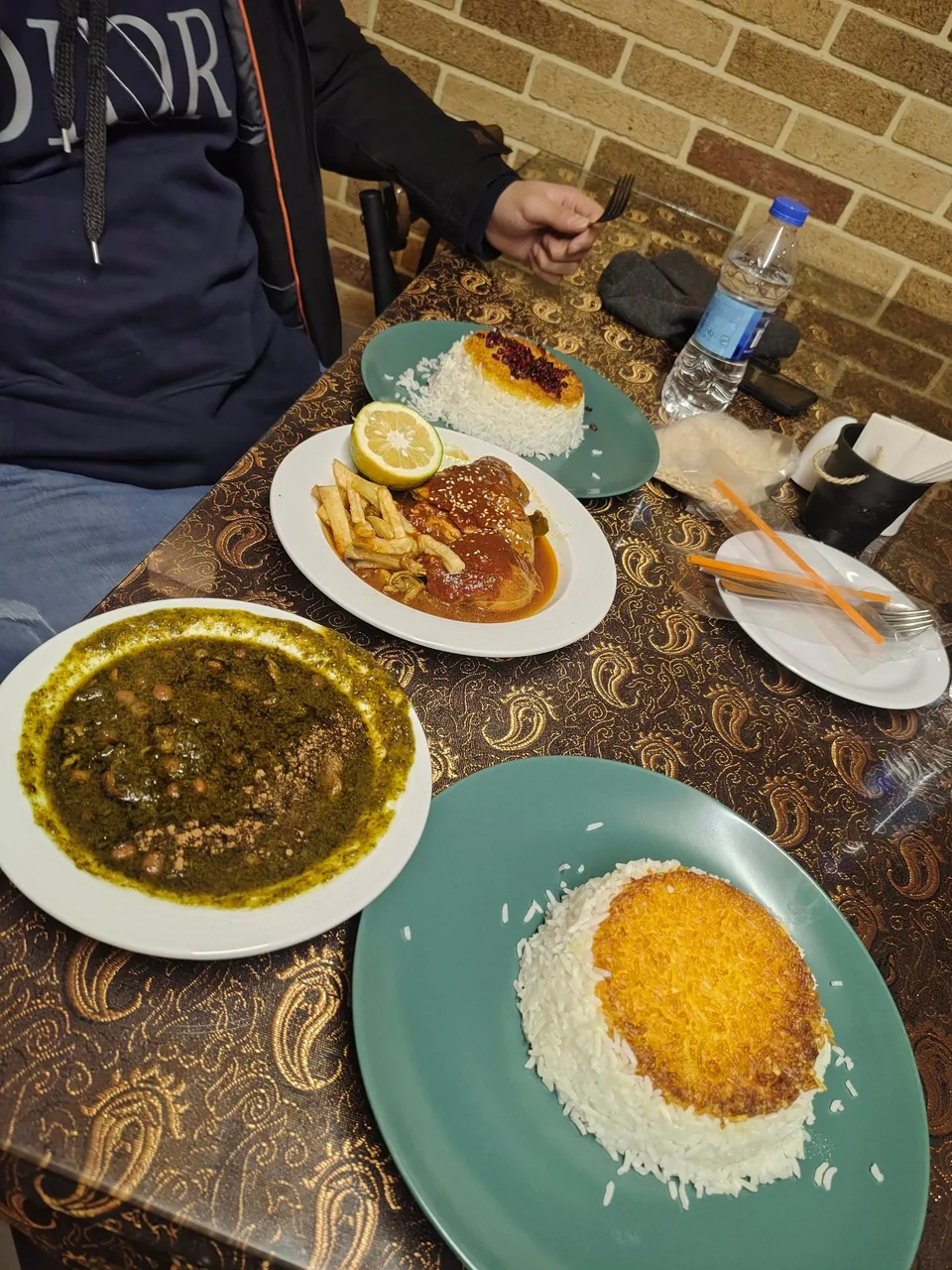 رستوران شمشیری - تصویر 2