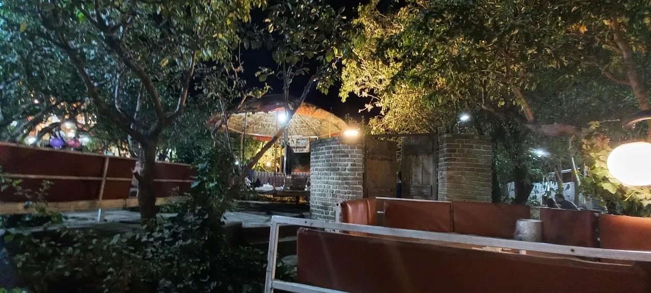 باغ رستوران یاقوت - رستوران در همدان - تصویر 2