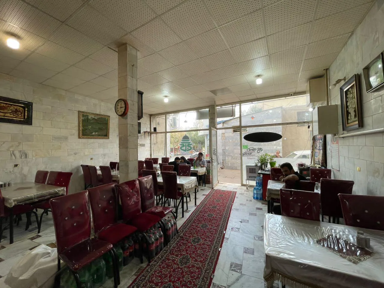 رستوران کاج
