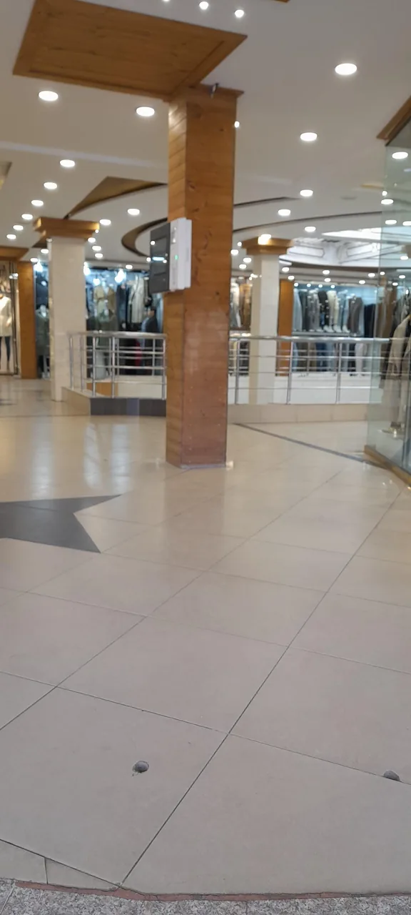پاساژ بهمنیان - تصویر 2