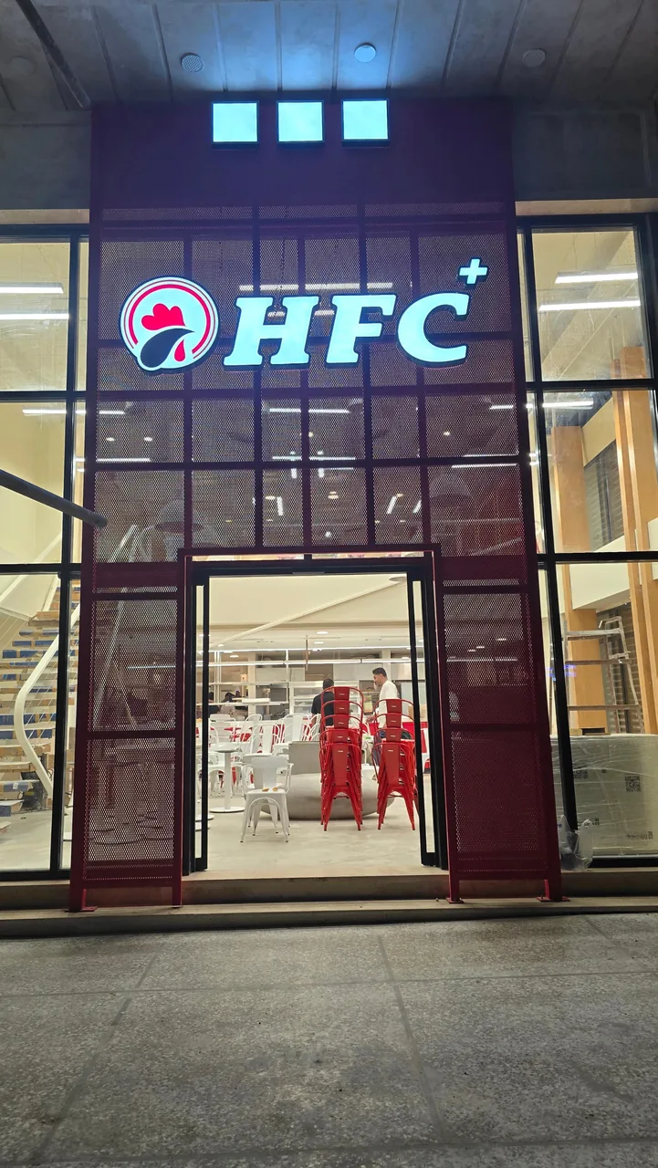 کلبه مرغ سوخاری HFC - تصویر 2