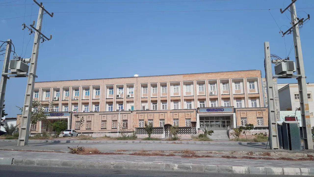 دبیرستان پسرانه غیردولتی نور