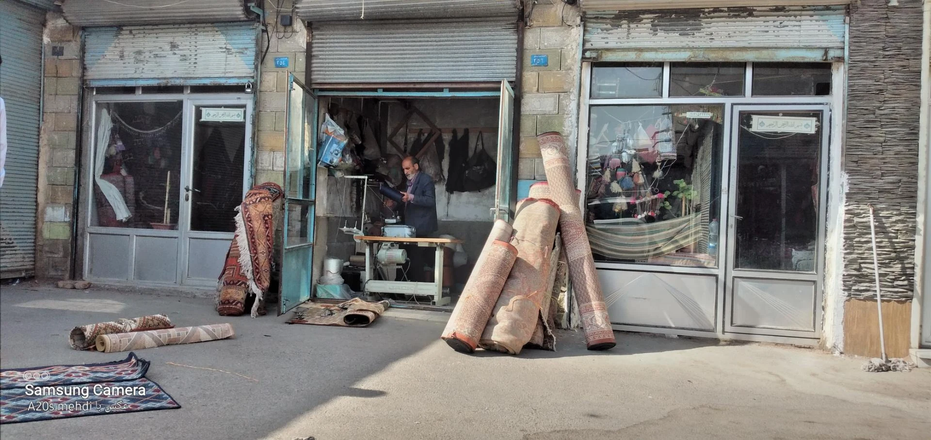 سرای فرش فتح اللهی فروشگاه فرش و تابلو فرش دستباف - تصویر 2