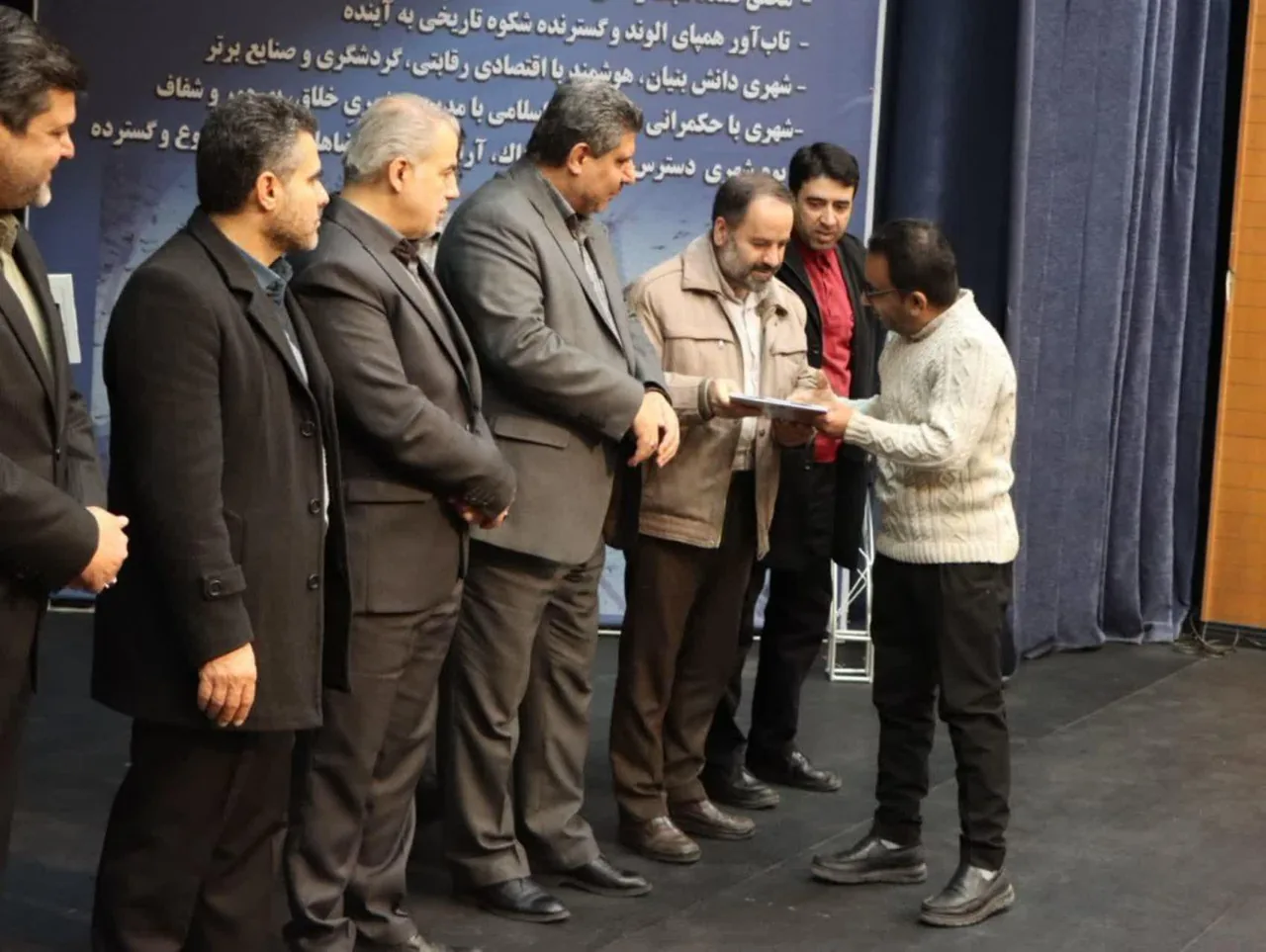 تالار فجر - تصویر 3