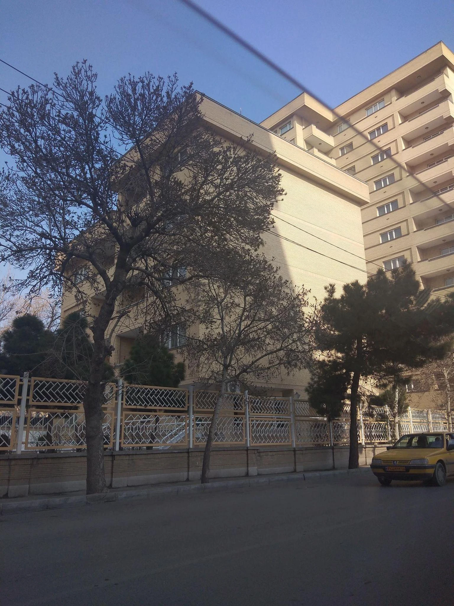 زائرسرا بانک صنعت و معدن