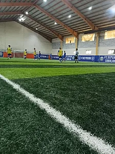 مدرسه فوتبال آبی پوشان