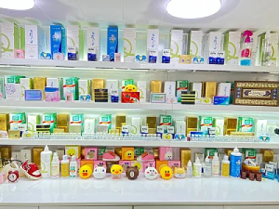 عینک و لنز مرکزی