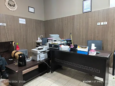 مشاور املاک گمبرون