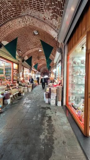 بازار شیشه‌گرخانه