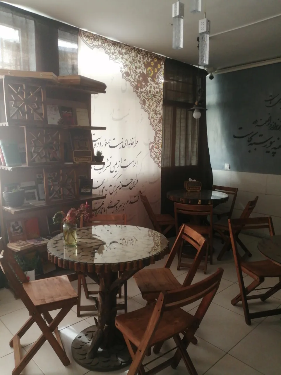 کافه کتاب مسیر - کافه در اراک - تصویر 2