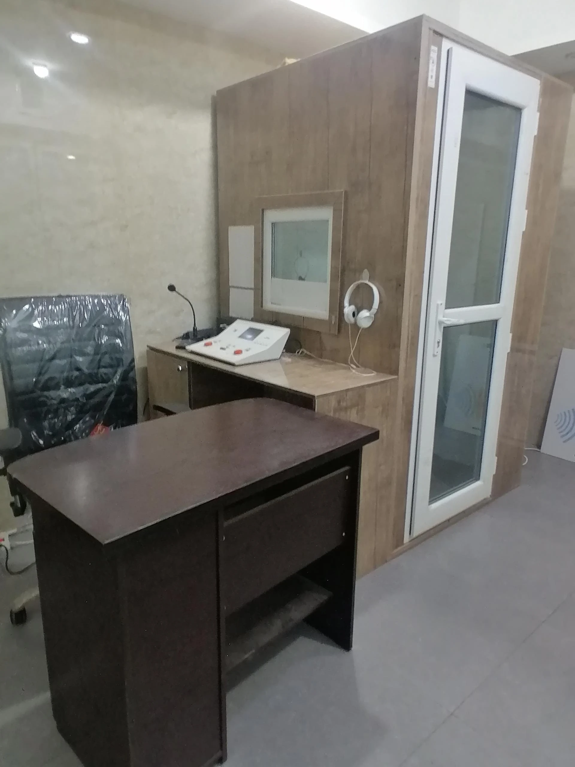 مطب دکتر علیرضا منصوری متخصص داخلی