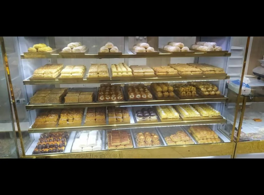 شیرینی سرای لوتوس