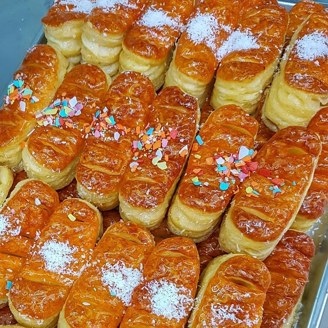 شیرینی و سوغات سرای رسالت مدیرصادق رجبی