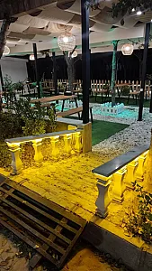 کورن‌داگ و هات‌داگ داگولا
