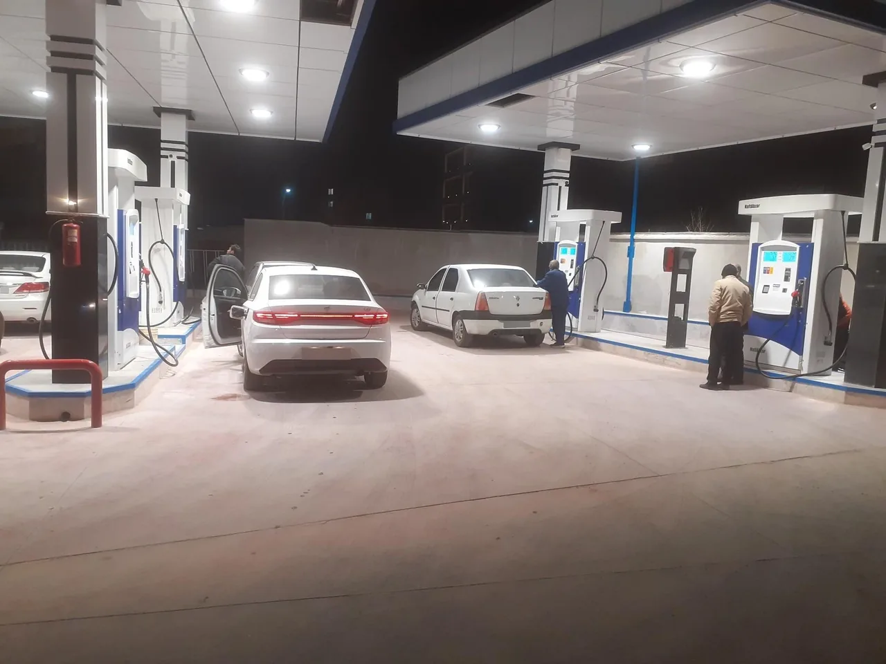 پمپ بنزین شریعتی