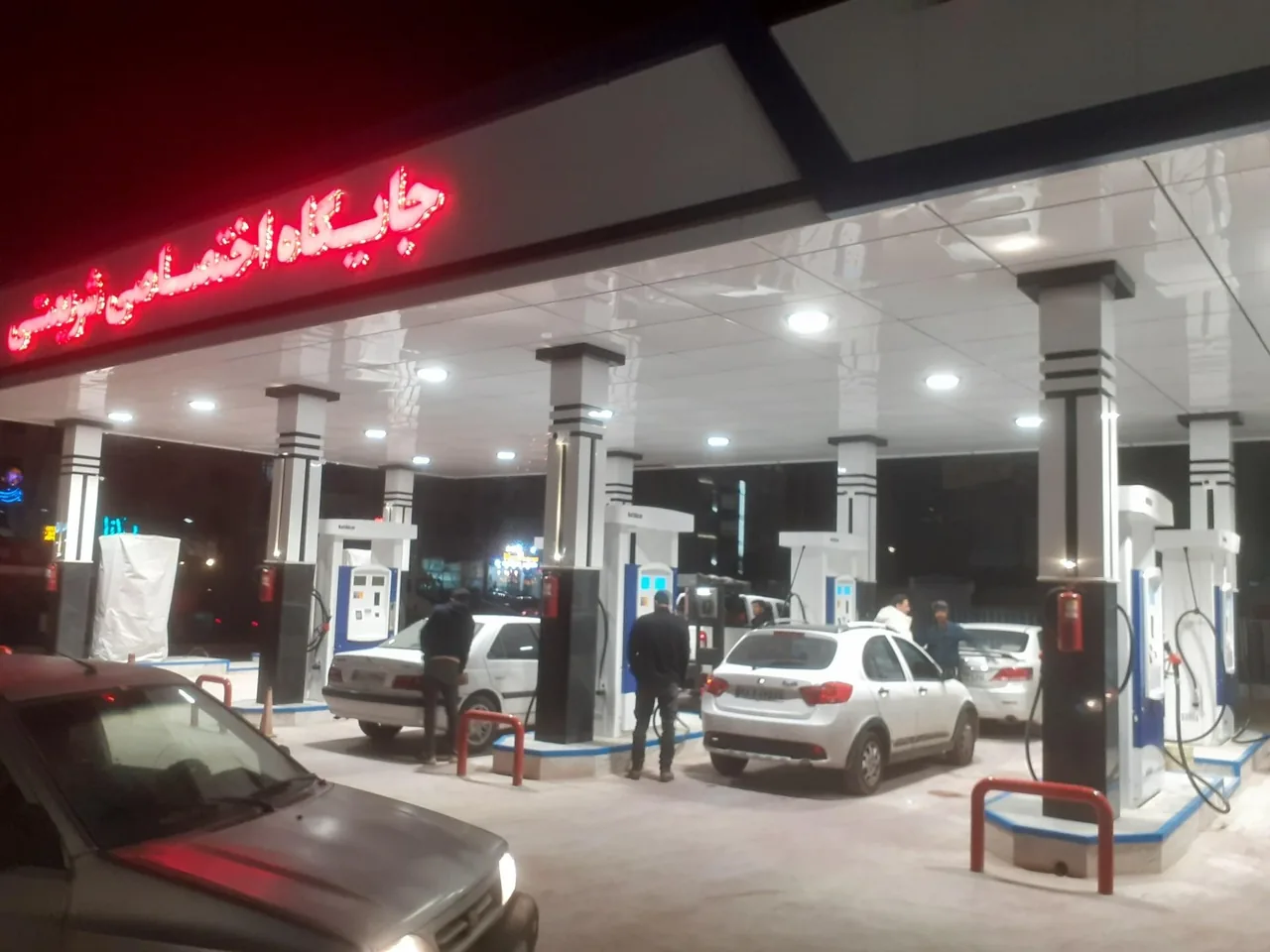 پمپ بنزین شریعتی - تصویر 2