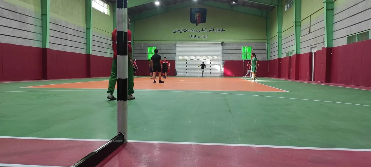 سالن ورزشی آتش نشانی اراک - تصویر 2