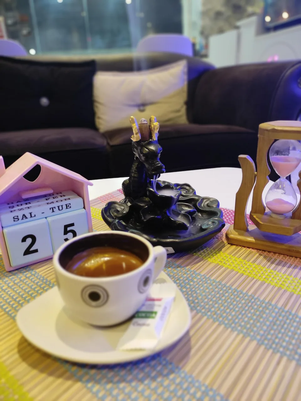 کافه سناتور - تصویر 5