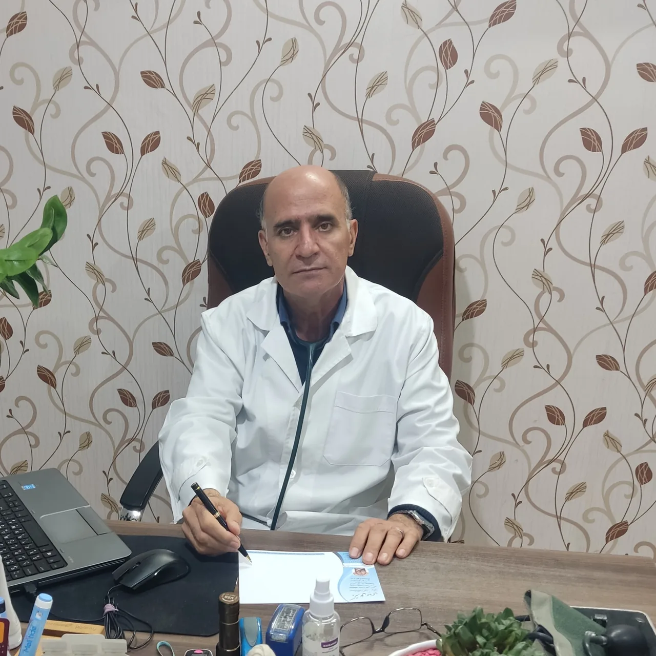 دکتر علی عباسی