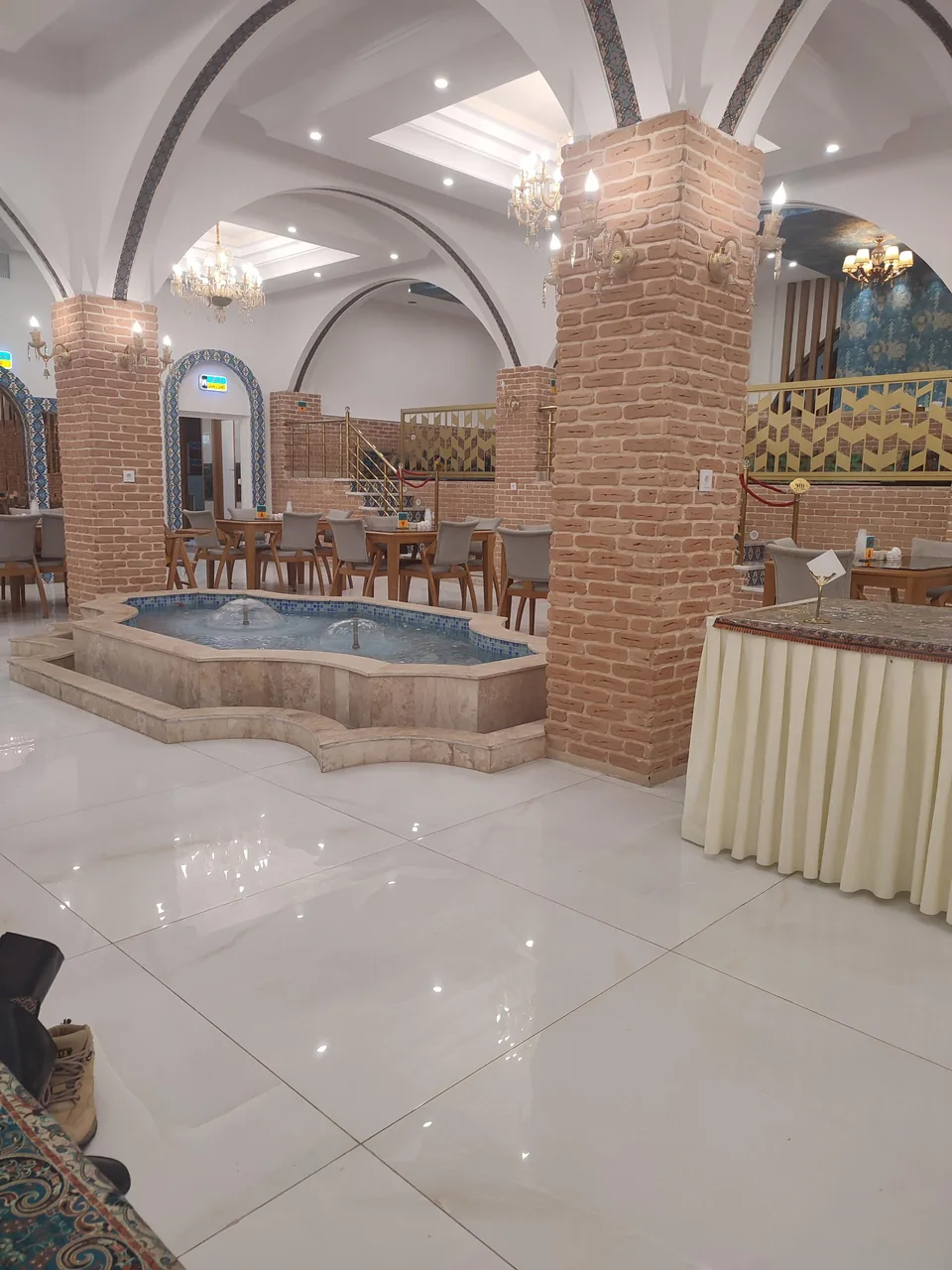 رستوران یکسان سازی لاله - رستوران در اراک - تصویر 2