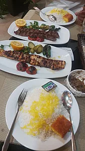 تالار و رستوران پرطلایی