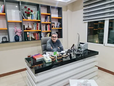 دکتر مهدی سیاح برگرد