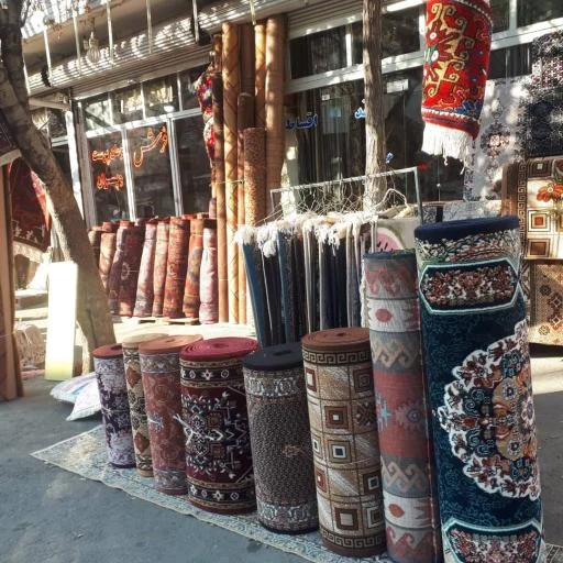 فرش وطن‌پرست و پسران