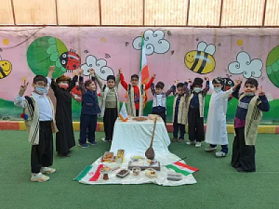 دبستان دخترانه اقبال نخبگان غیردولتی