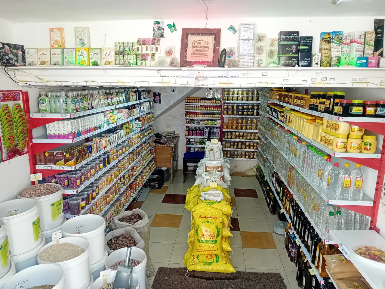 فروشگاه محصولات طبیعی سلامتکده اَئِمِّه - طب سنتی و عطاری در همدان - تصویر 2
