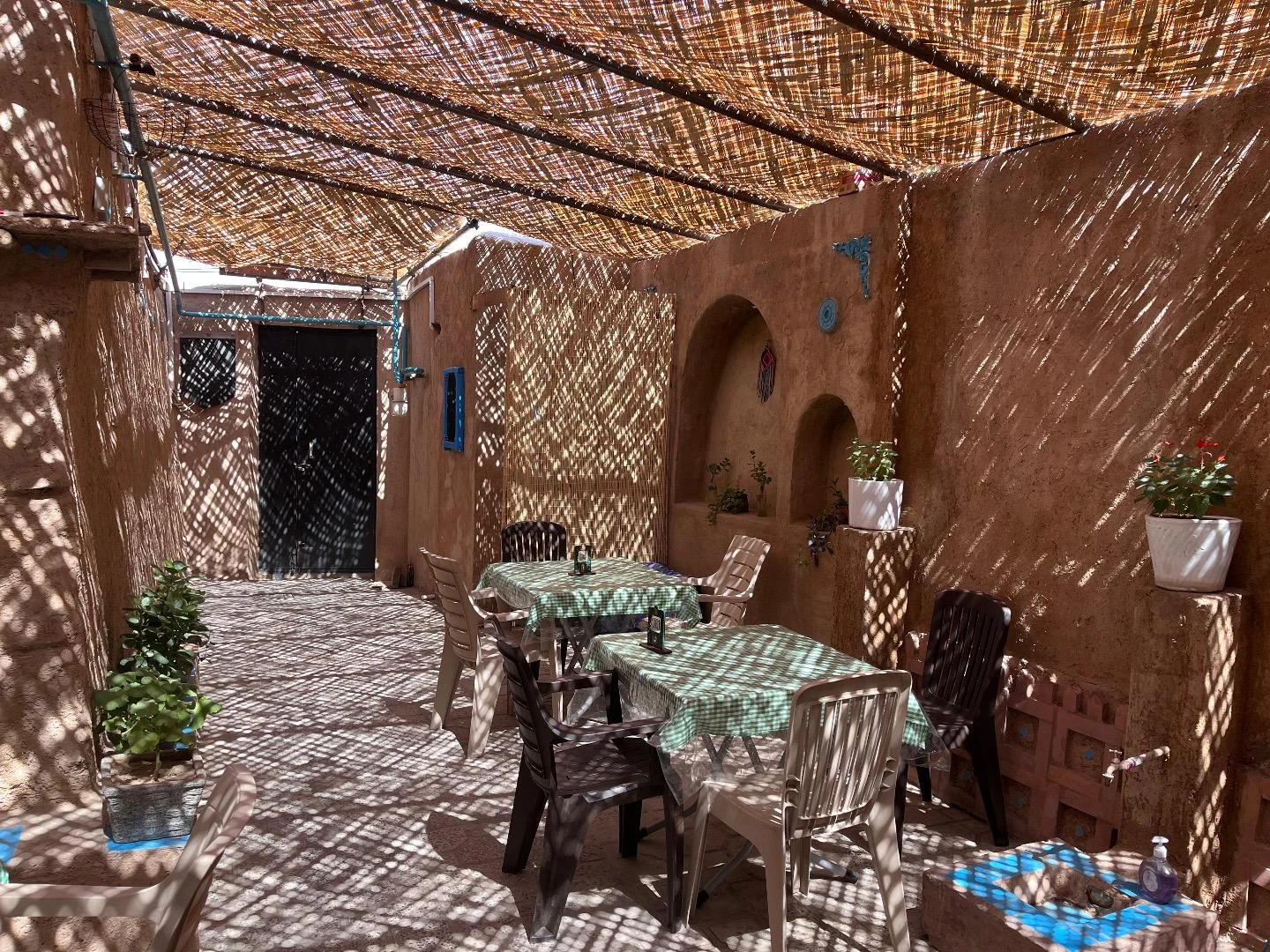 دیزی سرای گلشن - رستوران سنتی در همدان - تصویر 2